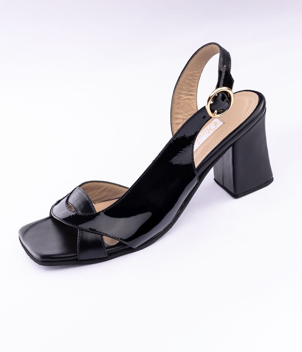 Sandalia Negra de Taco Grueso