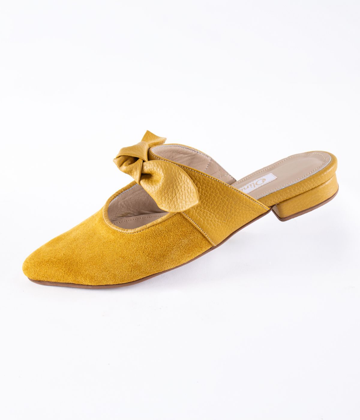 9022 chatitas T_2 color Mostaza _0000_Relleno generativo 94