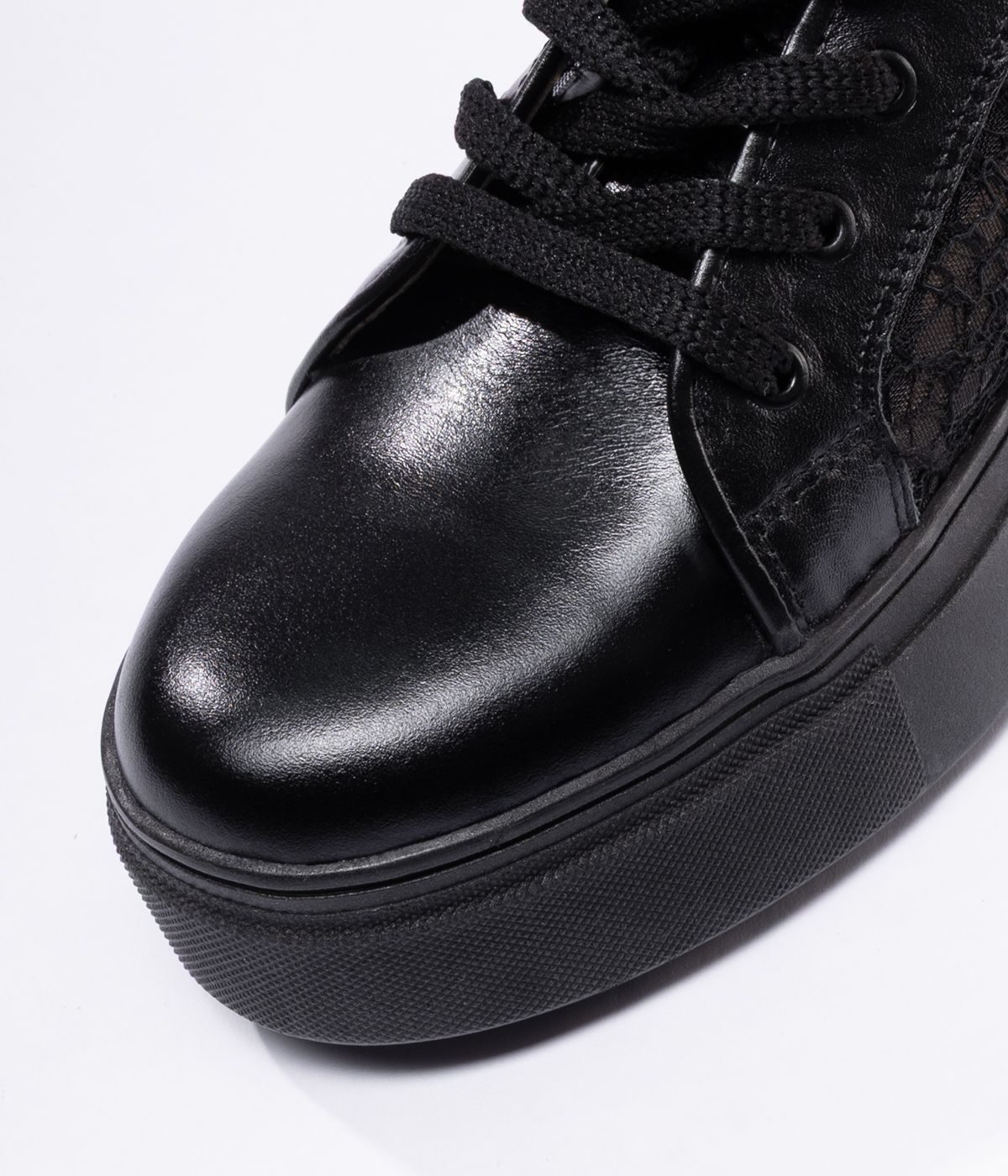 9023 - SNEAKERS_0000s_0002_Capa 1