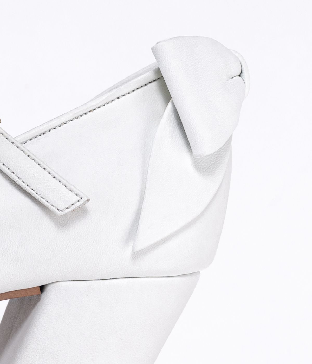 Art 4068 STILETTO CUERO T_8G Olinda Blanco 37_0010s_0003_Relleno generativo 156