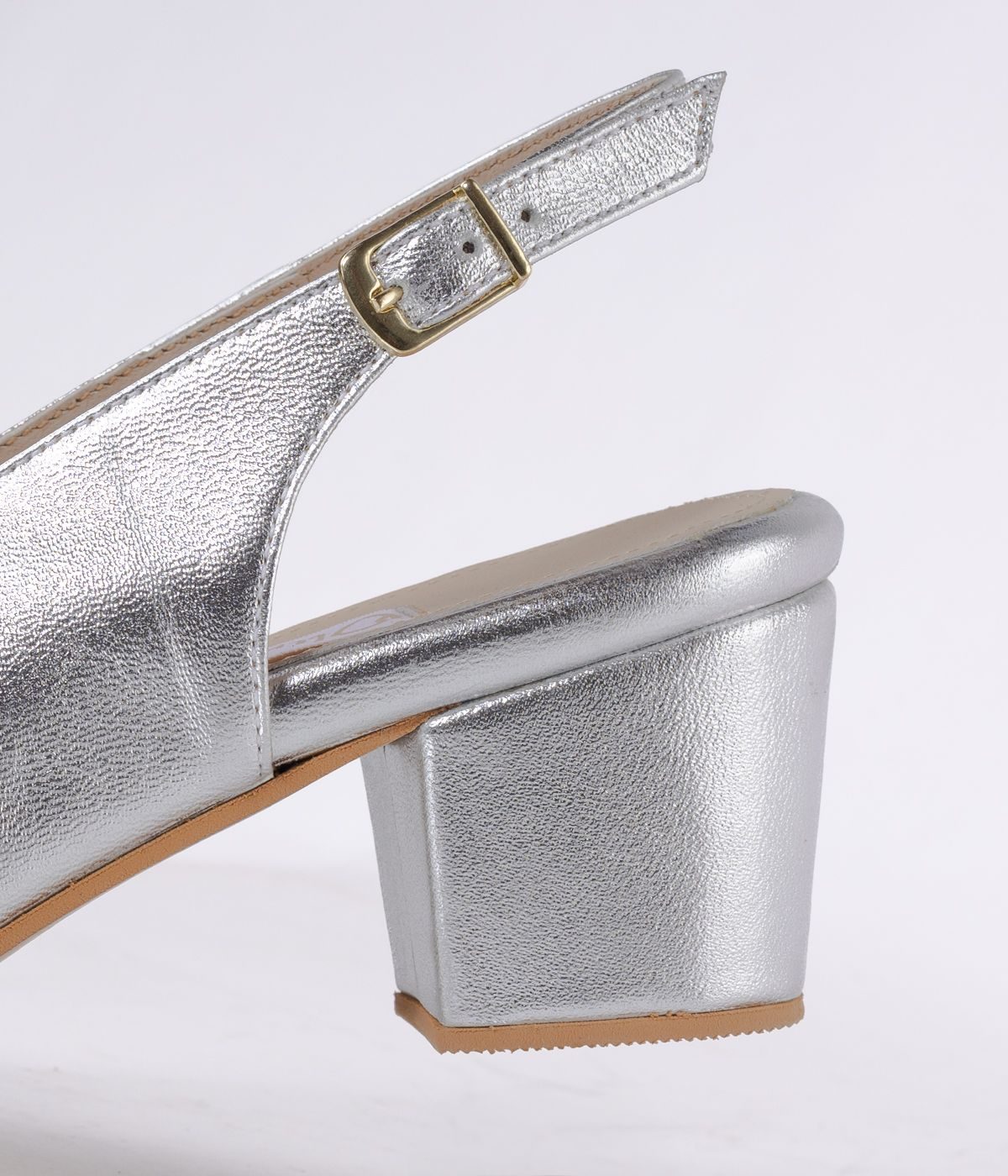 chanel cuero plata taco 4 grueso con moño codigo 2720 gs 478000_0006_Relleno generativo 900 (combinado)